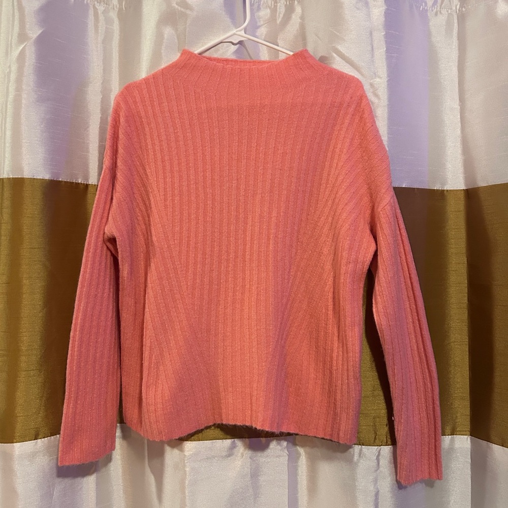 OLD NAVY SWEATER